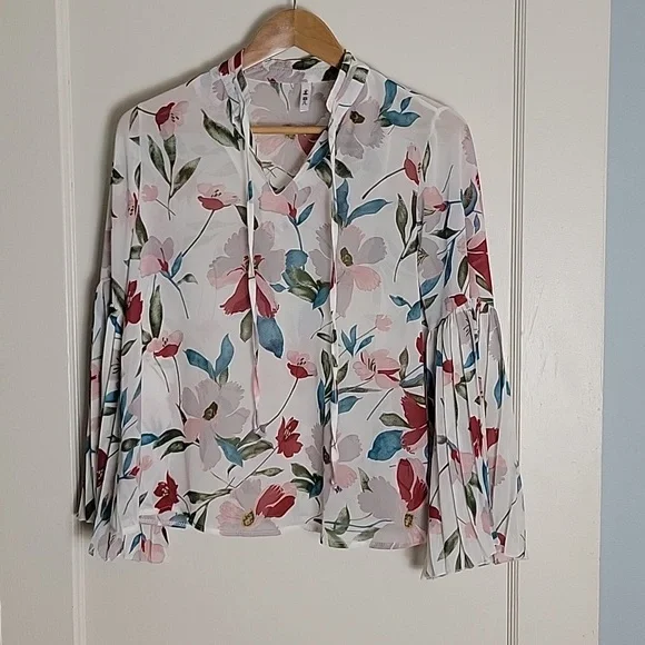 Sheer Floral Print Blouse - Picture 8 of 13